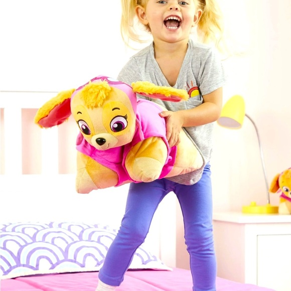 Skye Paw Patrol Pillow Pet NEW WITH TAGS , VERY SOFT AND HOOD SIZE - Picture 1 of 4